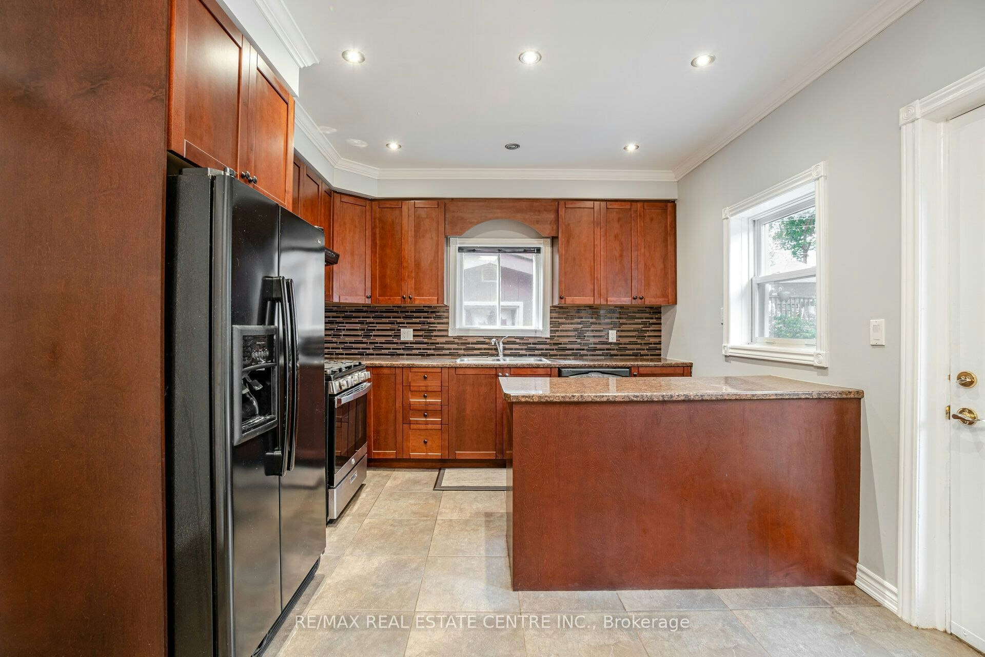 Lower-267 Aberdeen Avenue, Hamilton, ON, L8P 2R2 - 18