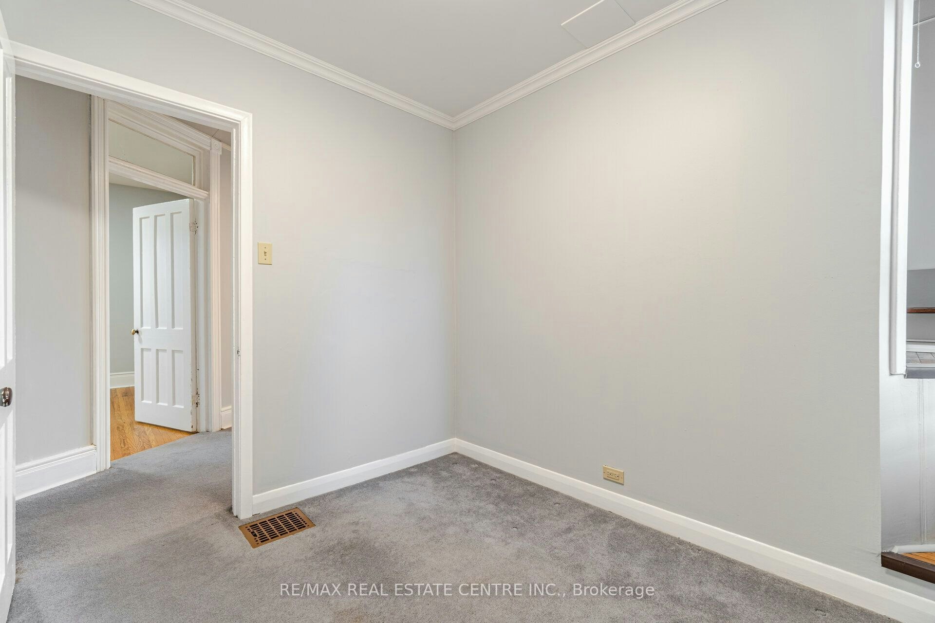 Lower-267 Aberdeen Avenue, Hamilton, ON, L8P 2R2 - 32