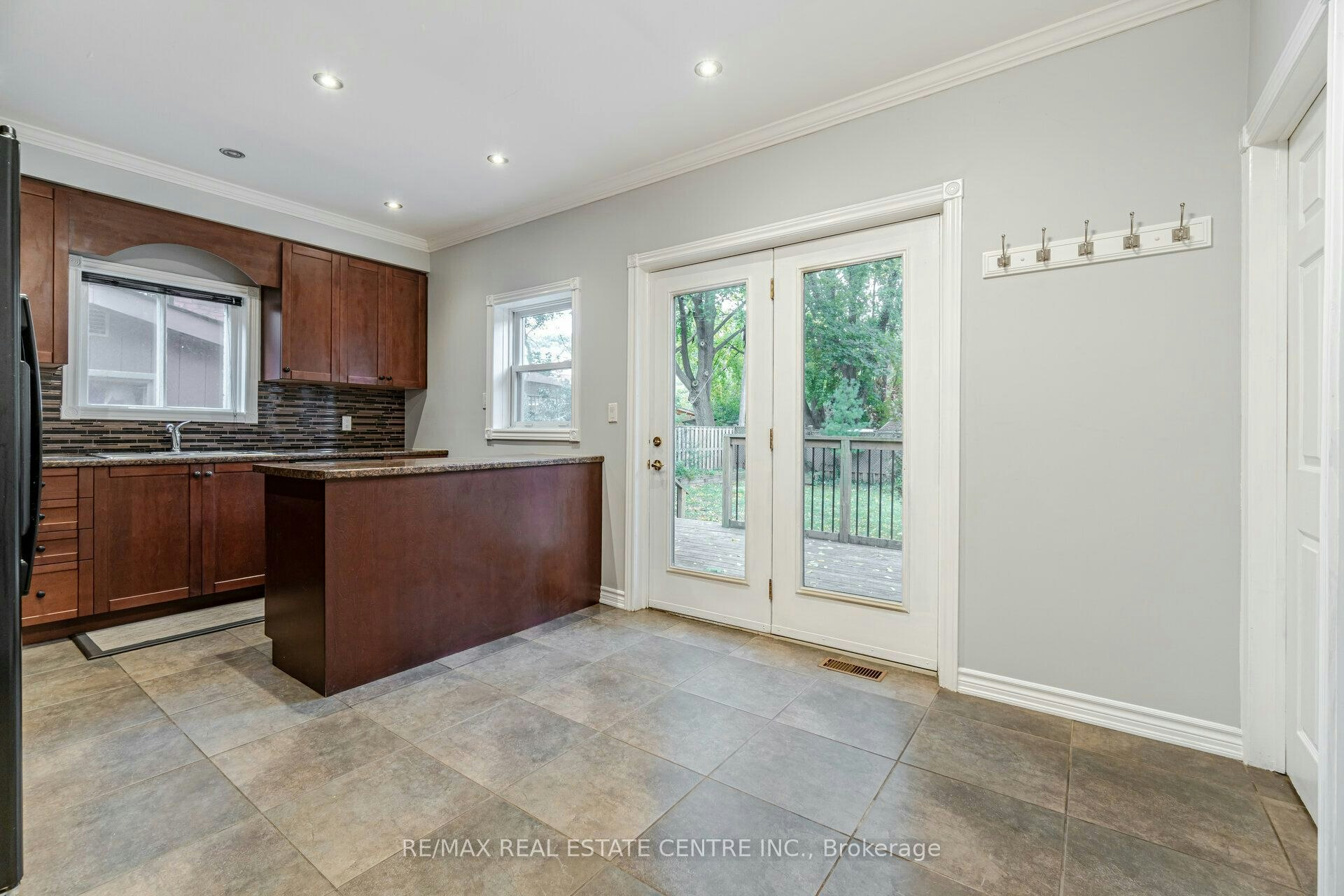 Lower-267 Aberdeen Avenue, Hamilton, ON, L8P 2R2 - 16