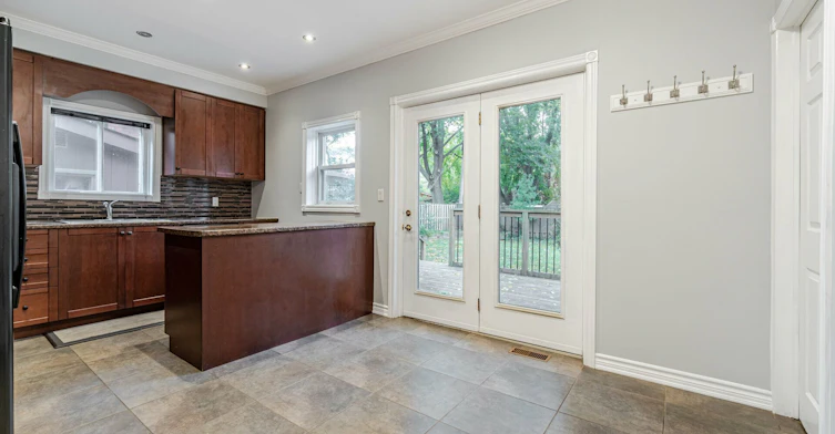 Lower-267 Aberdeen Avenue, Hamilton, ON, L8P 2R2 - 16