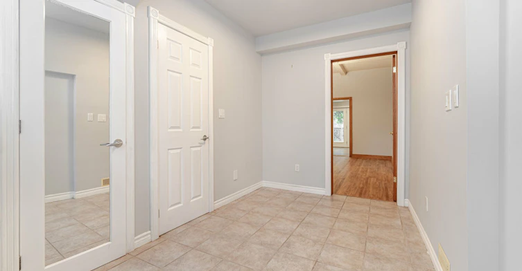 Lower-267 Aberdeen Avenue, Hamilton, ON, L8P 2R2 - 6