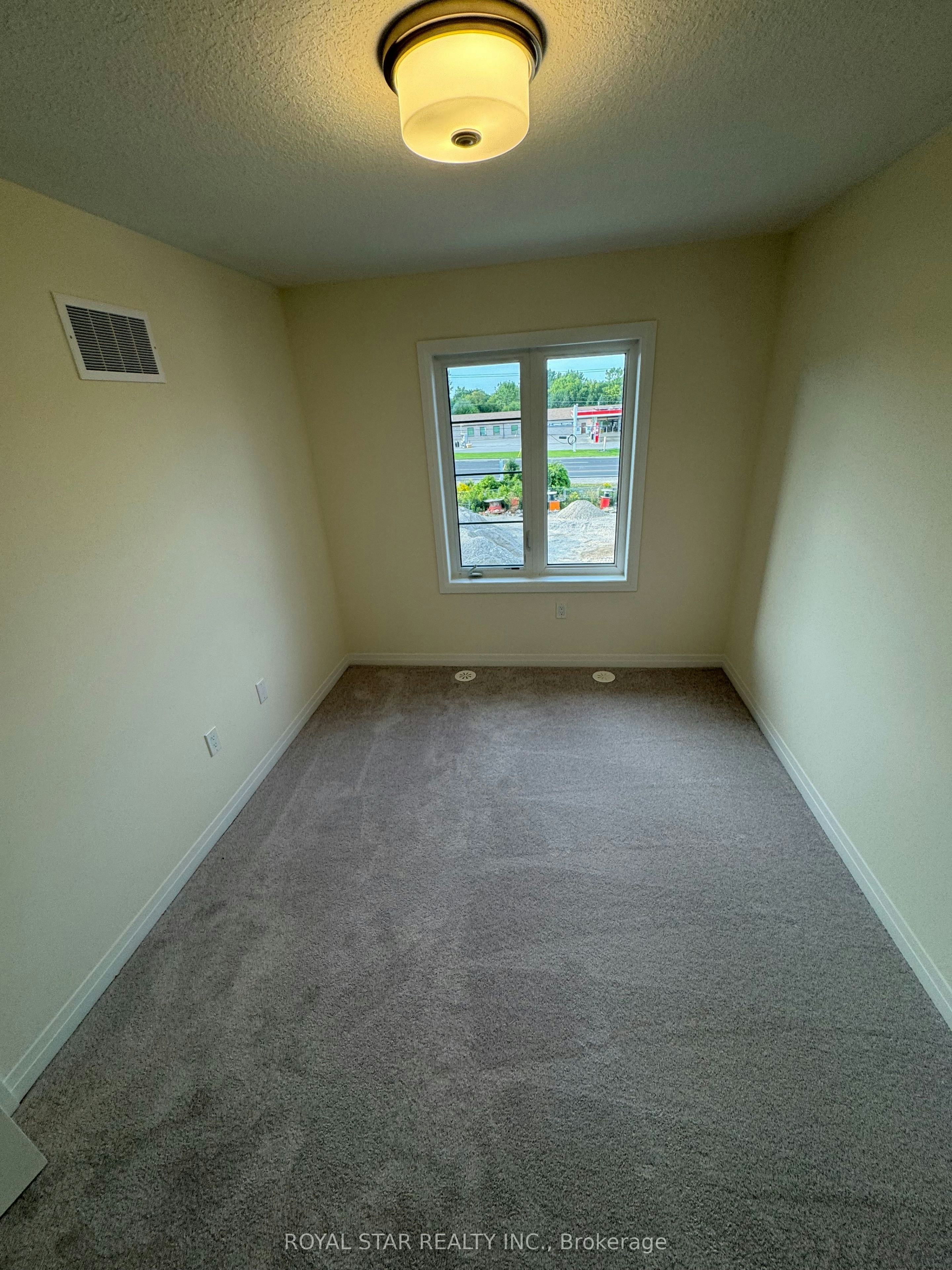 660 Colborne Street, Brantford, ON, N3T 0Y7 - 9