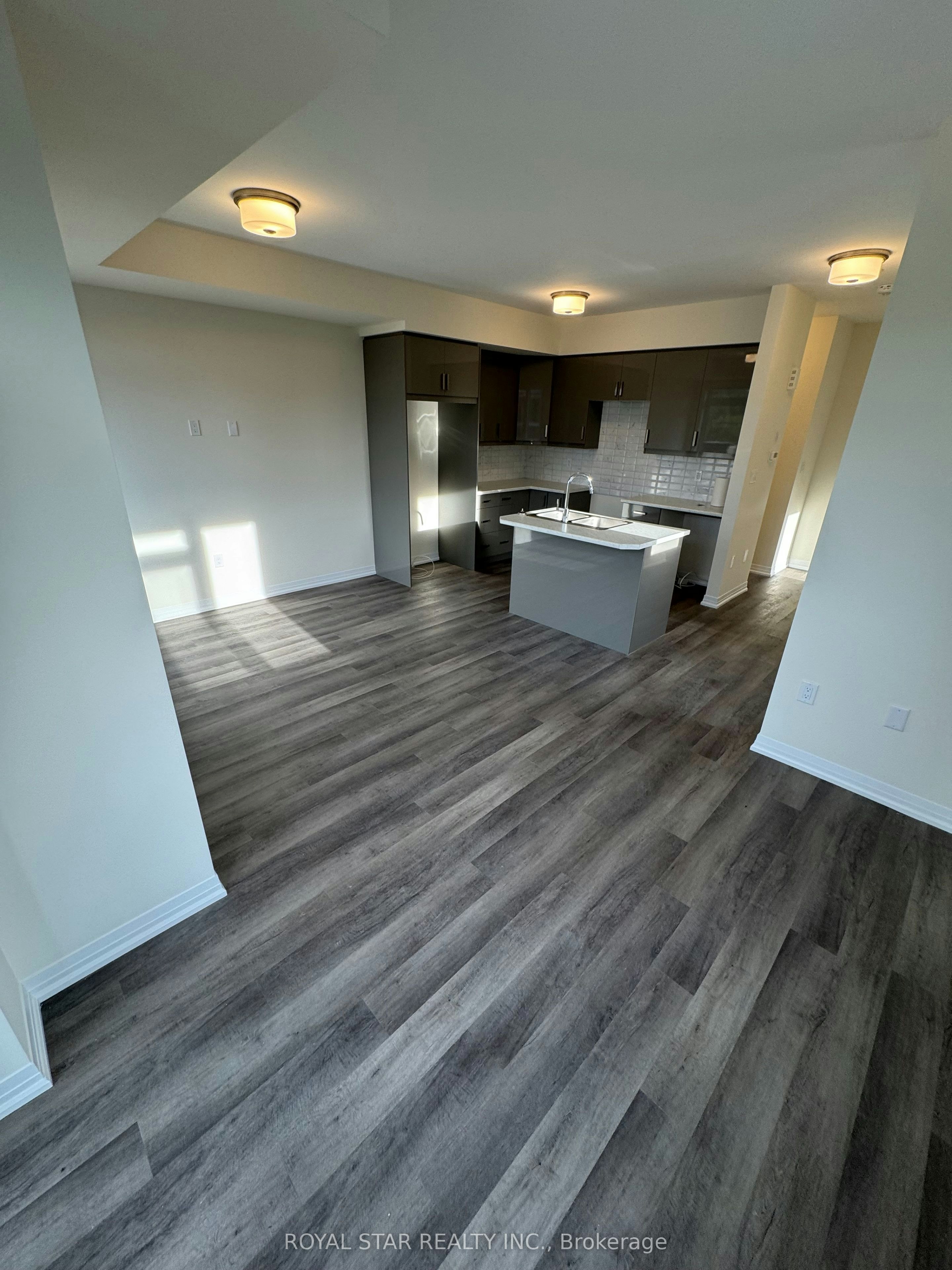 660 Colborne Street, Brantford, ON, N3T 0Y7 - 2
