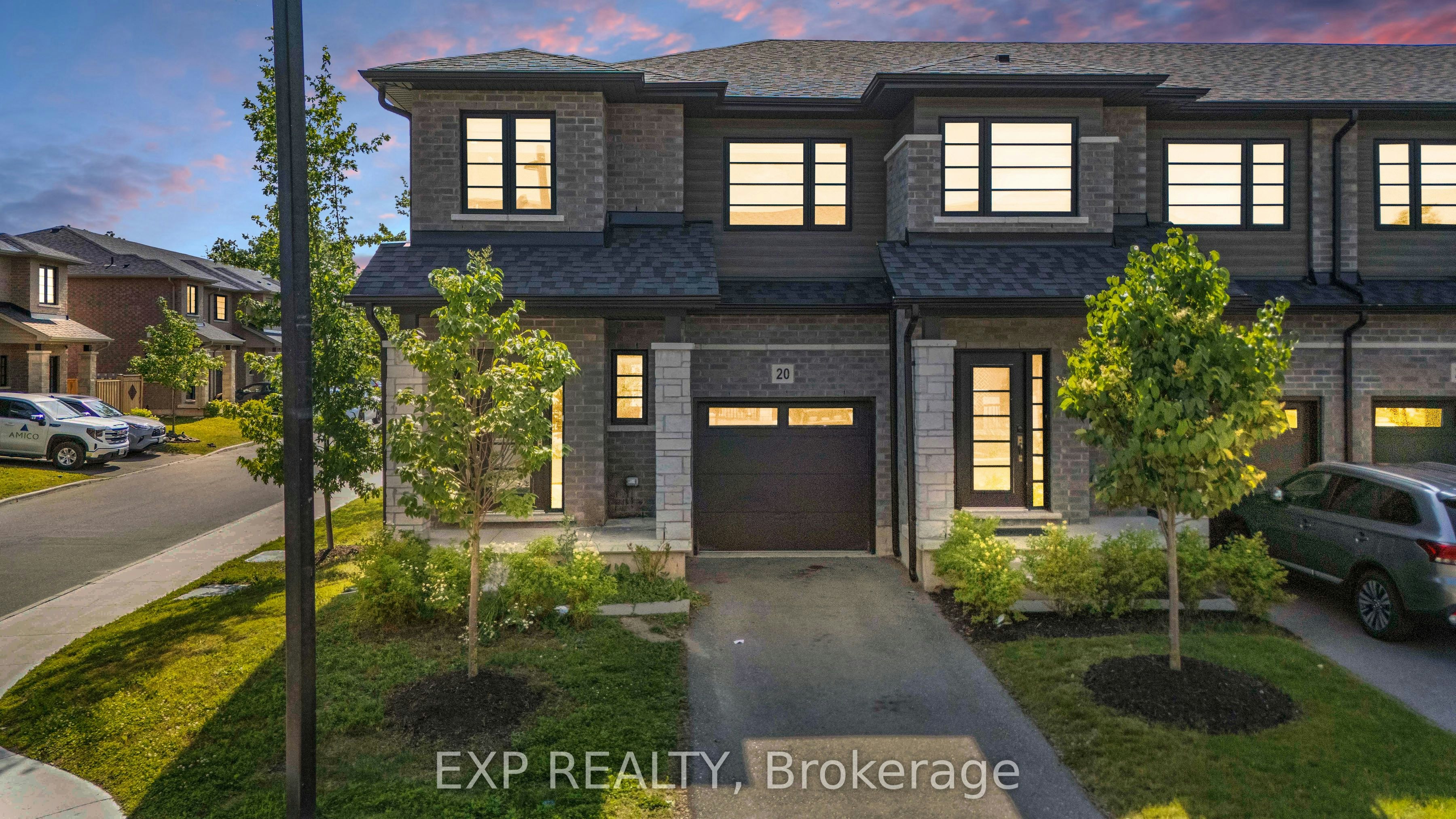 20-520 Grey Street, Brantford, ON, N3S 0K1 - 2