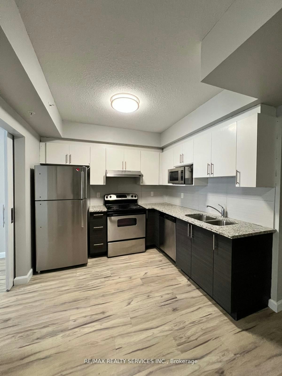 1617-258A Sunview Street, Waterloo, ON, N2L 0H6
