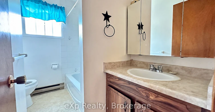 Unit 1-91 Herman Street, Quinte West, ON, K8V 6L1 - 9