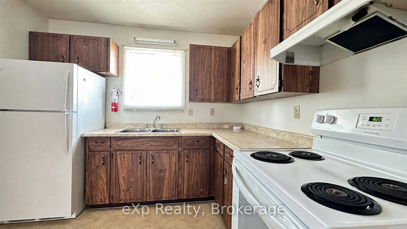 Unit 1-91 Herman Street, Quinte West, ON, K8V 6L1 - 4