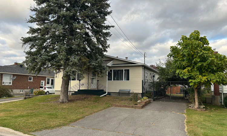 1207 Henry Street