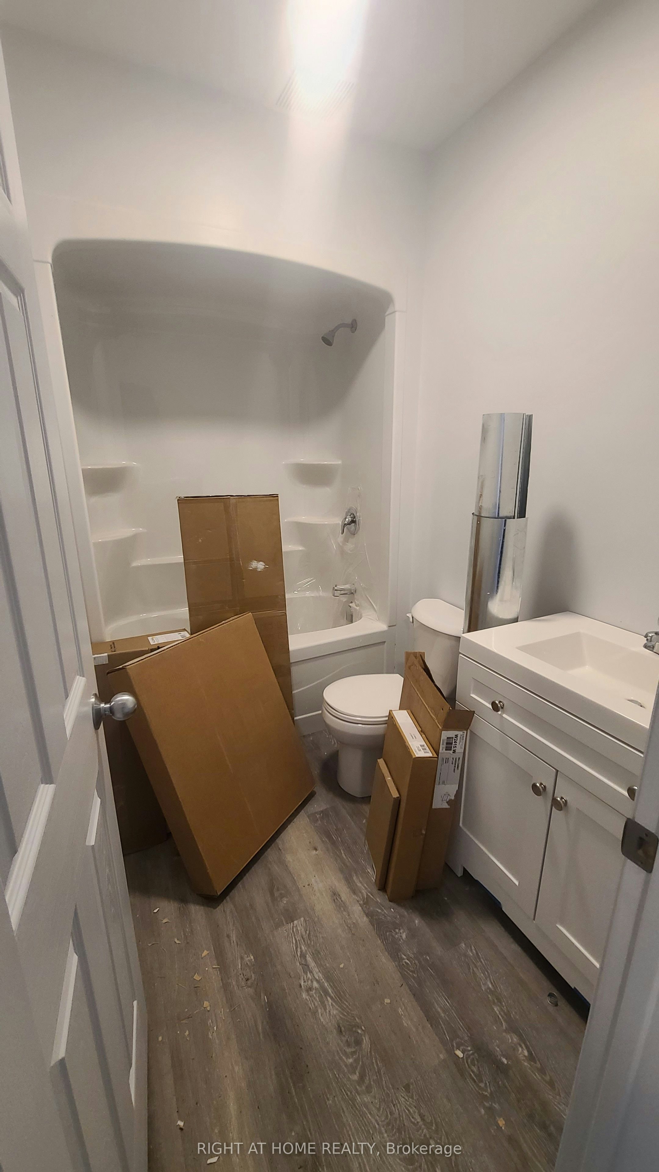 Back Unit-639 Ontario Street, Stratford, ON, N5A 3J6 - 3