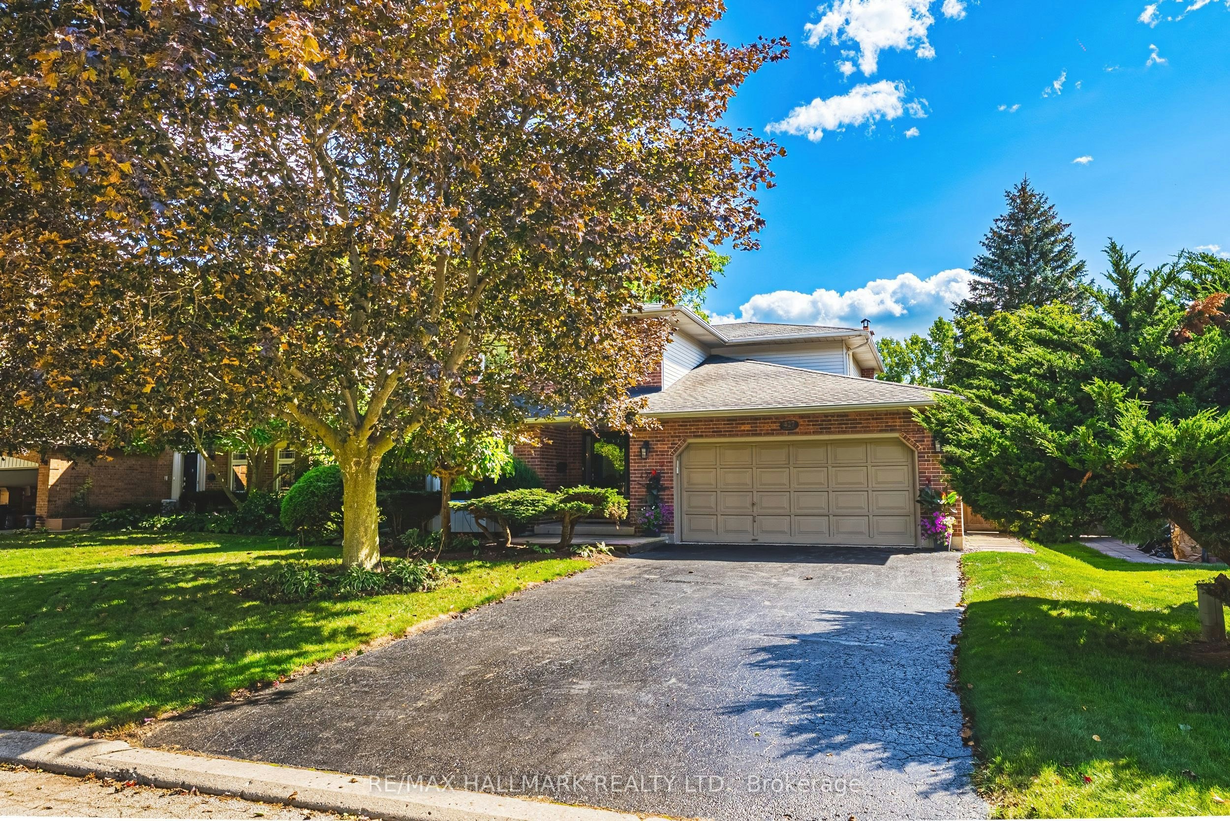 427 Melanie Crescent, Hamilton, ON, L9G 4B1