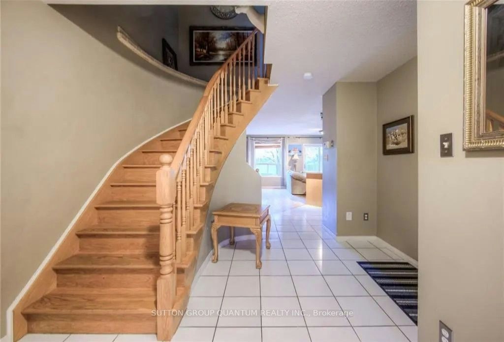 99 Foxborough Drive, Hamilton, ON, L9G 4Z1 - 4