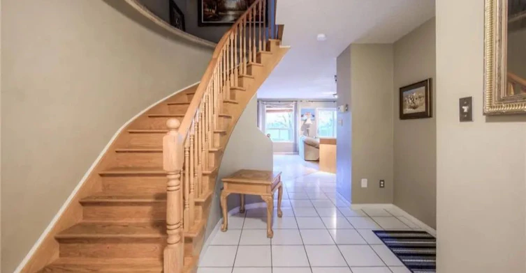 99 Foxborough Drive, Hamilton, ON, L9G 4Z1 - 4
