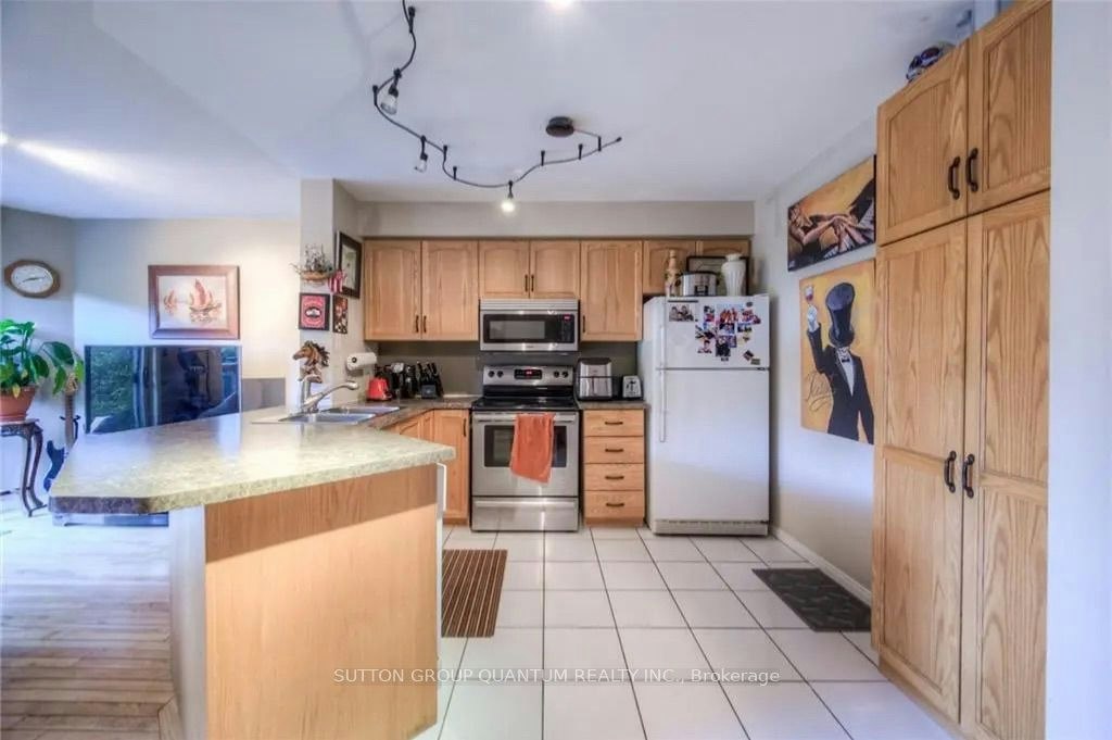 99 Foxborough Drive, Hamilton, ON, L9G 4Z1 - 7