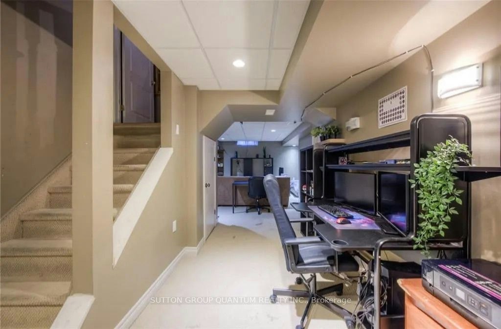 99 Foxborough Drive, Hamilton, ON, L9G 4Z1 - 23