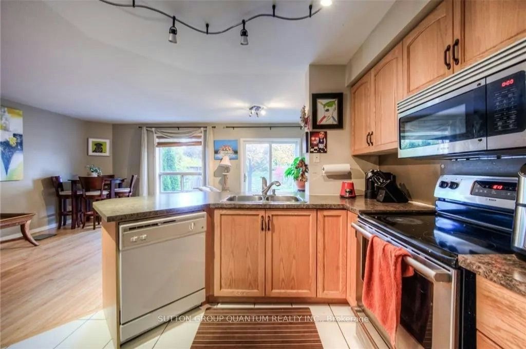 99 Foxborough Drive, Hamilton, ON, L9G 4Z1 - 9