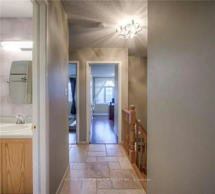 99 Foxborough Drive, Hamilton, ON, L9G 4Z1 - 18