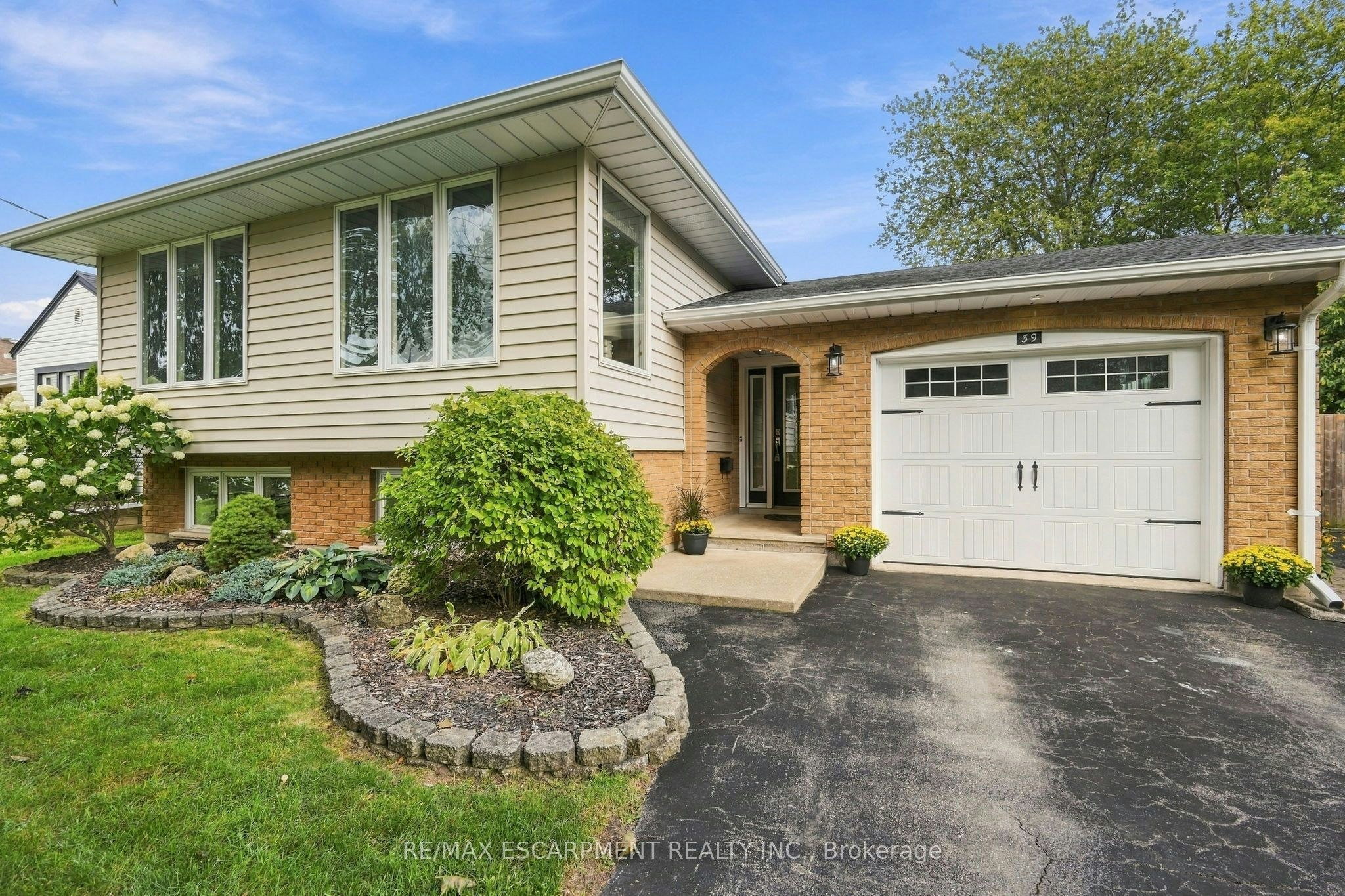 39 Rosemount Avenue - 3