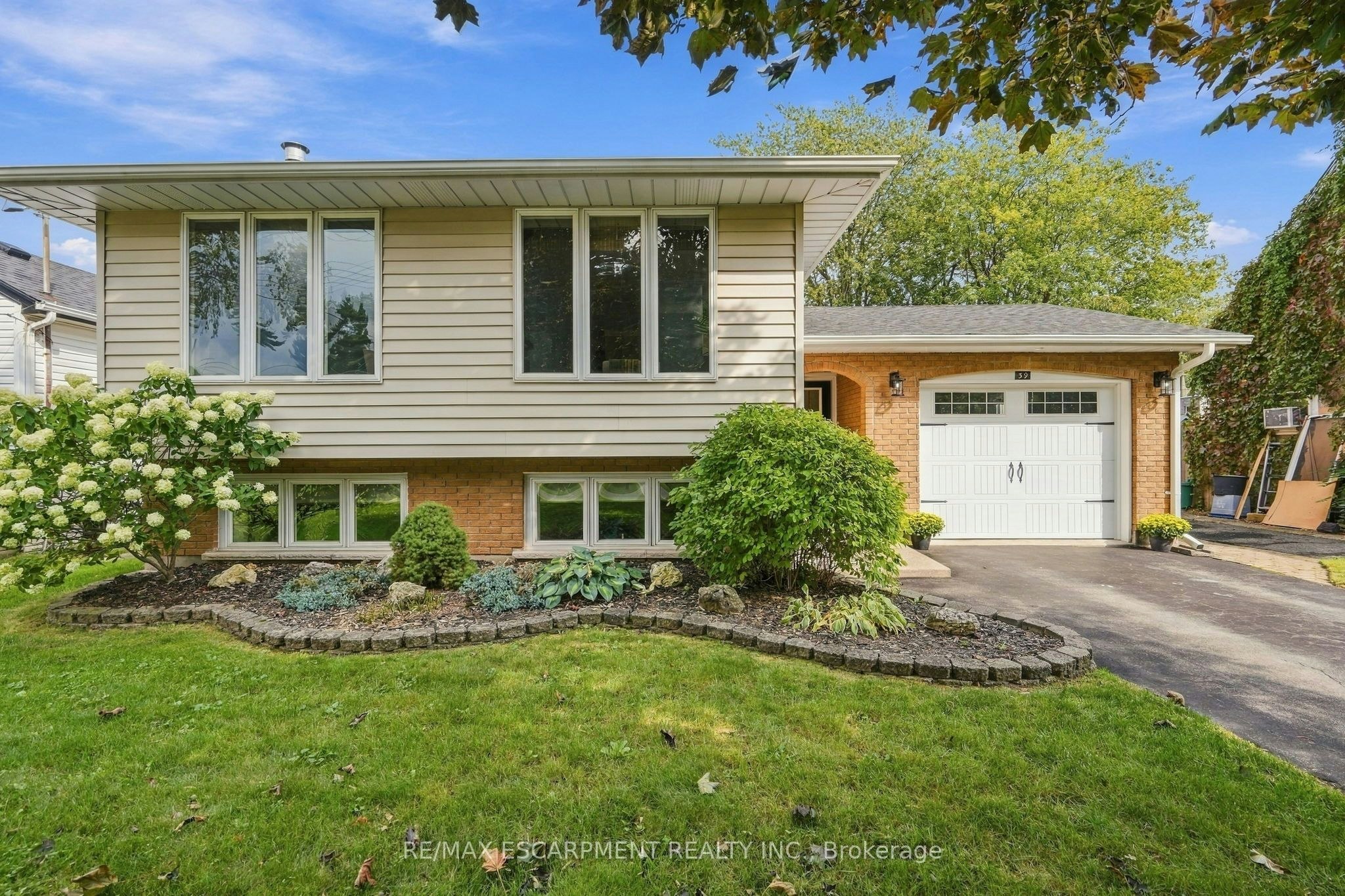 39 Rosemount Avenue - 2