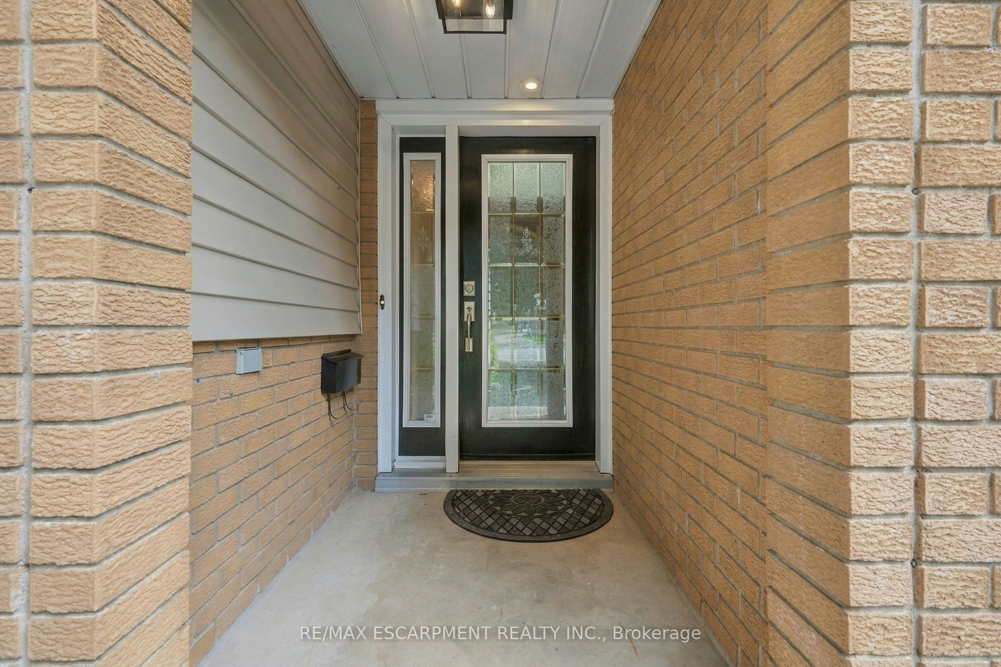 39 Rosemount Avenue - 4