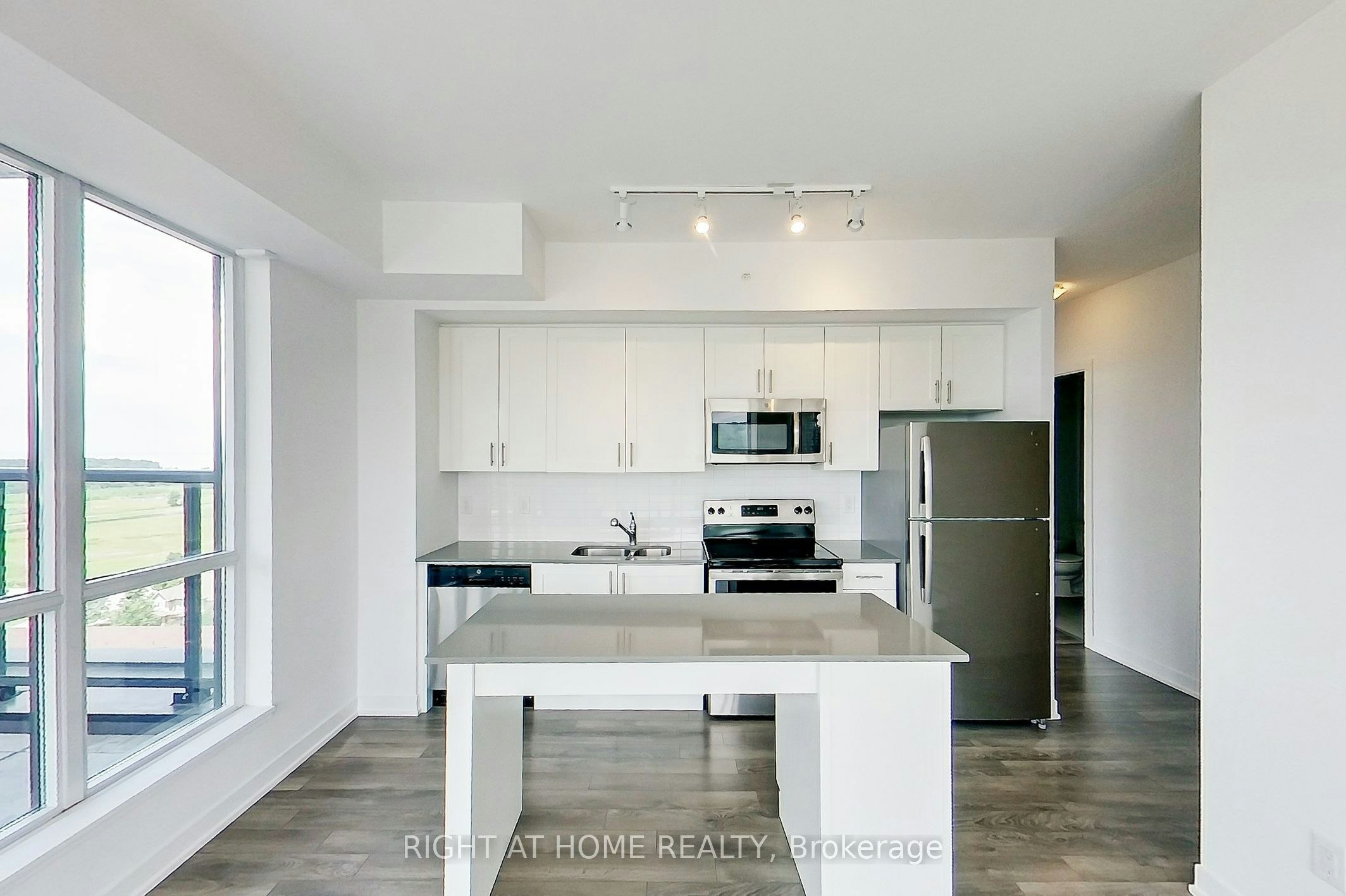 1101-550 North Service Road, Grimsby, ON, L3M 0H9 - 7