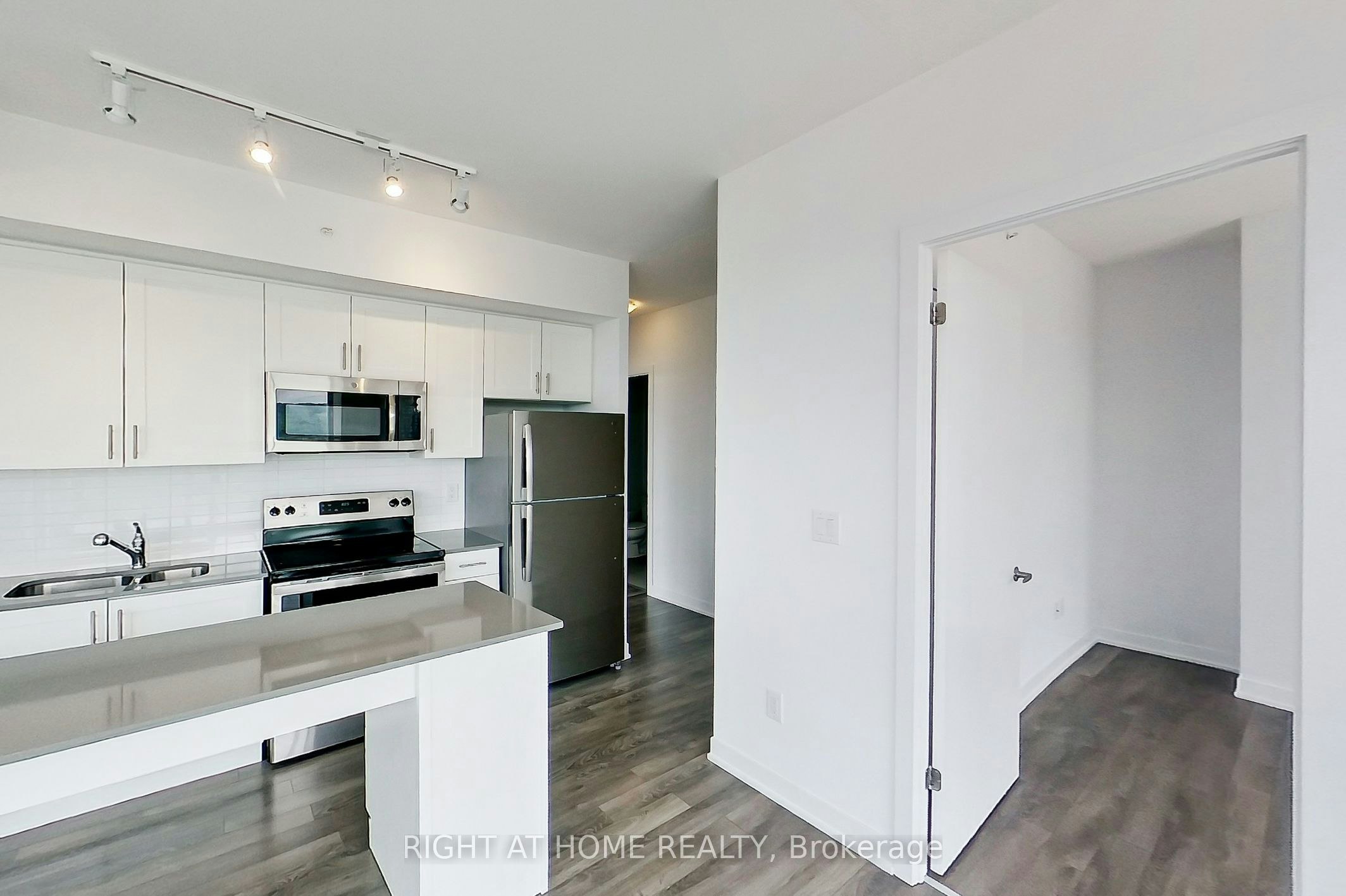 1101-550 North Service Road, Grimsby, ON, L3M 0H9 - 12