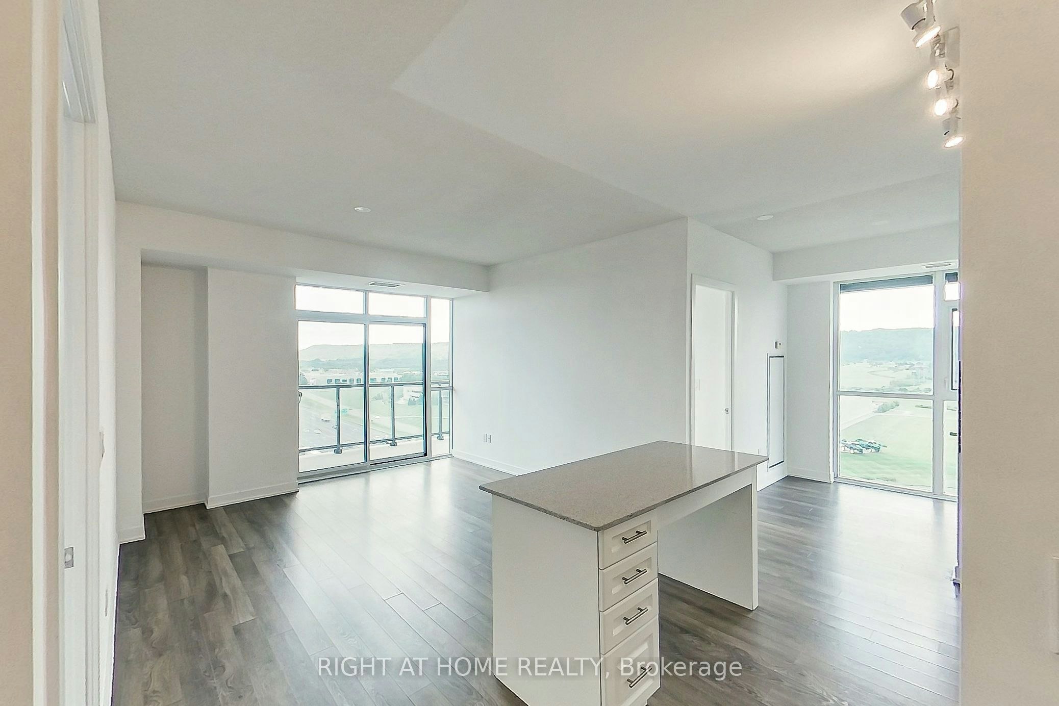 1208-550 North Service Road, Grimsby, ON, L3M 0H9 - 7