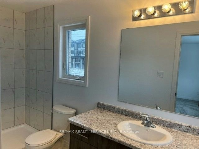 18 Roper Place, Kitchener, ON, N2R 1R2 - 8