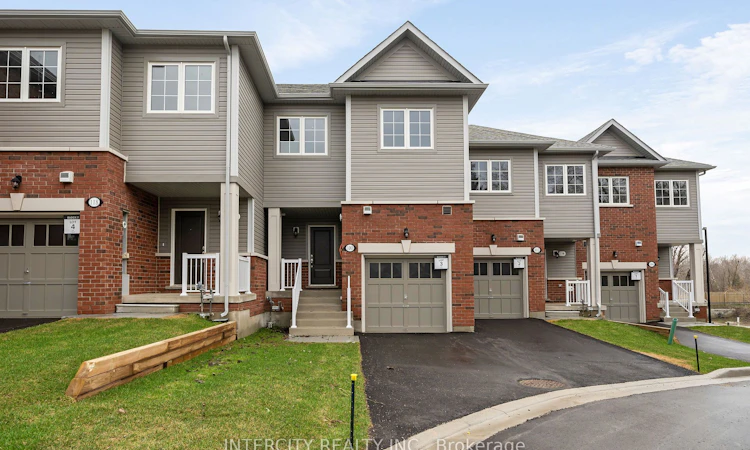 Blk 7 Unit 3-100 Walden Drive