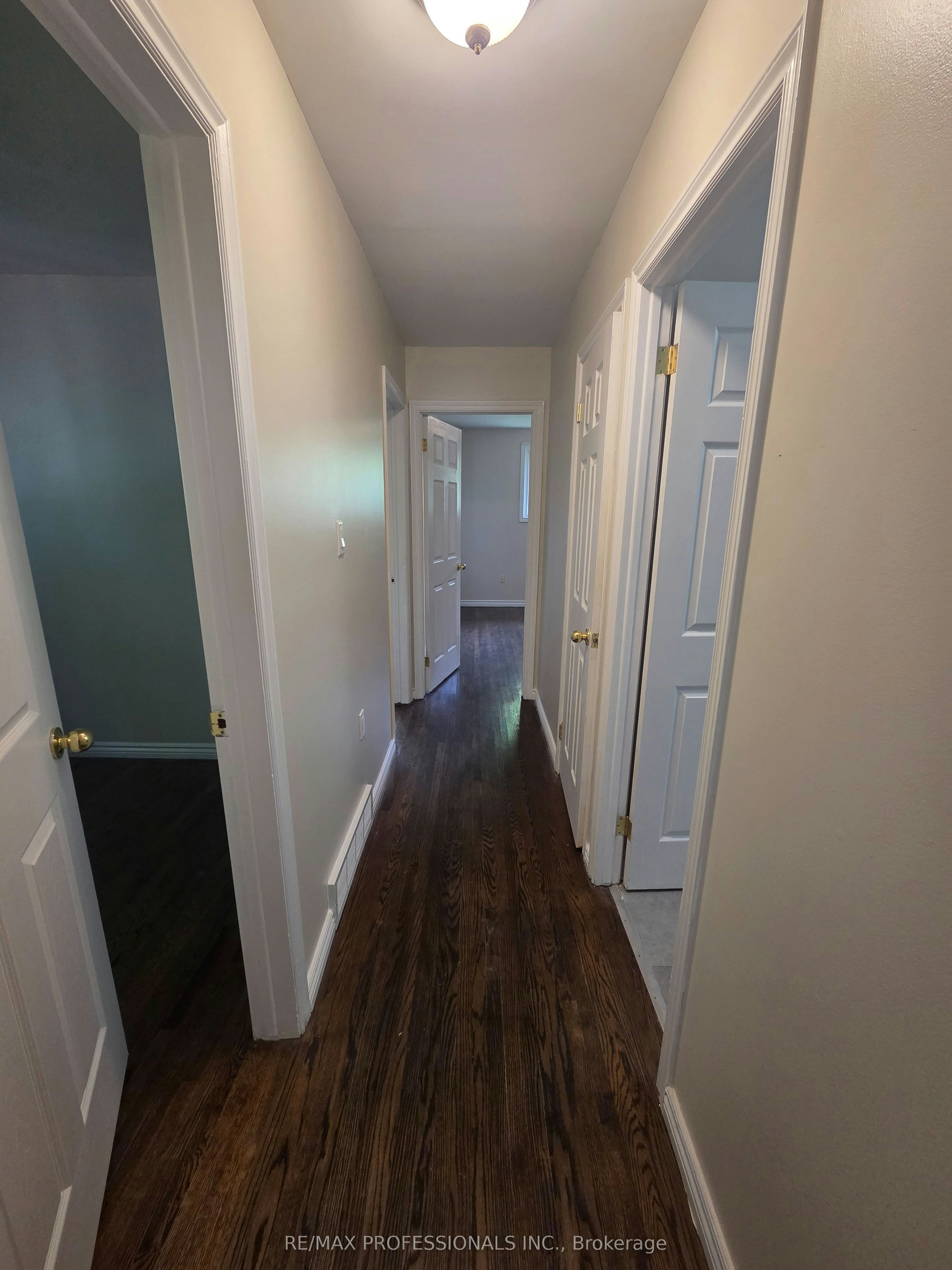 UPPER-881 Lawrence Road, Hamilton, ON, L8K 2A4 - 4