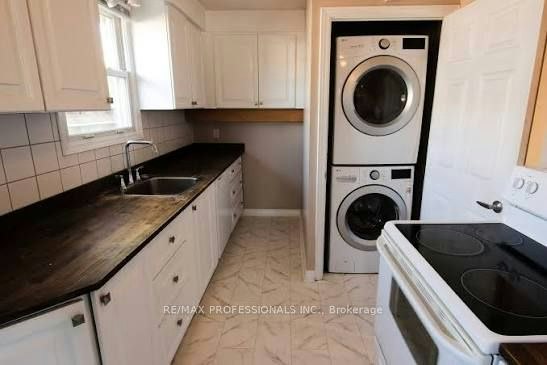 UPPER-881 Lawrence Road, Hamilton, ON, L8K 2A4 - 2
