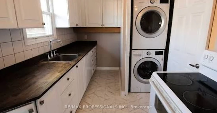 UPPER-881 Lawrence Road, Hamilton, ON, L8K 2A4 - 2