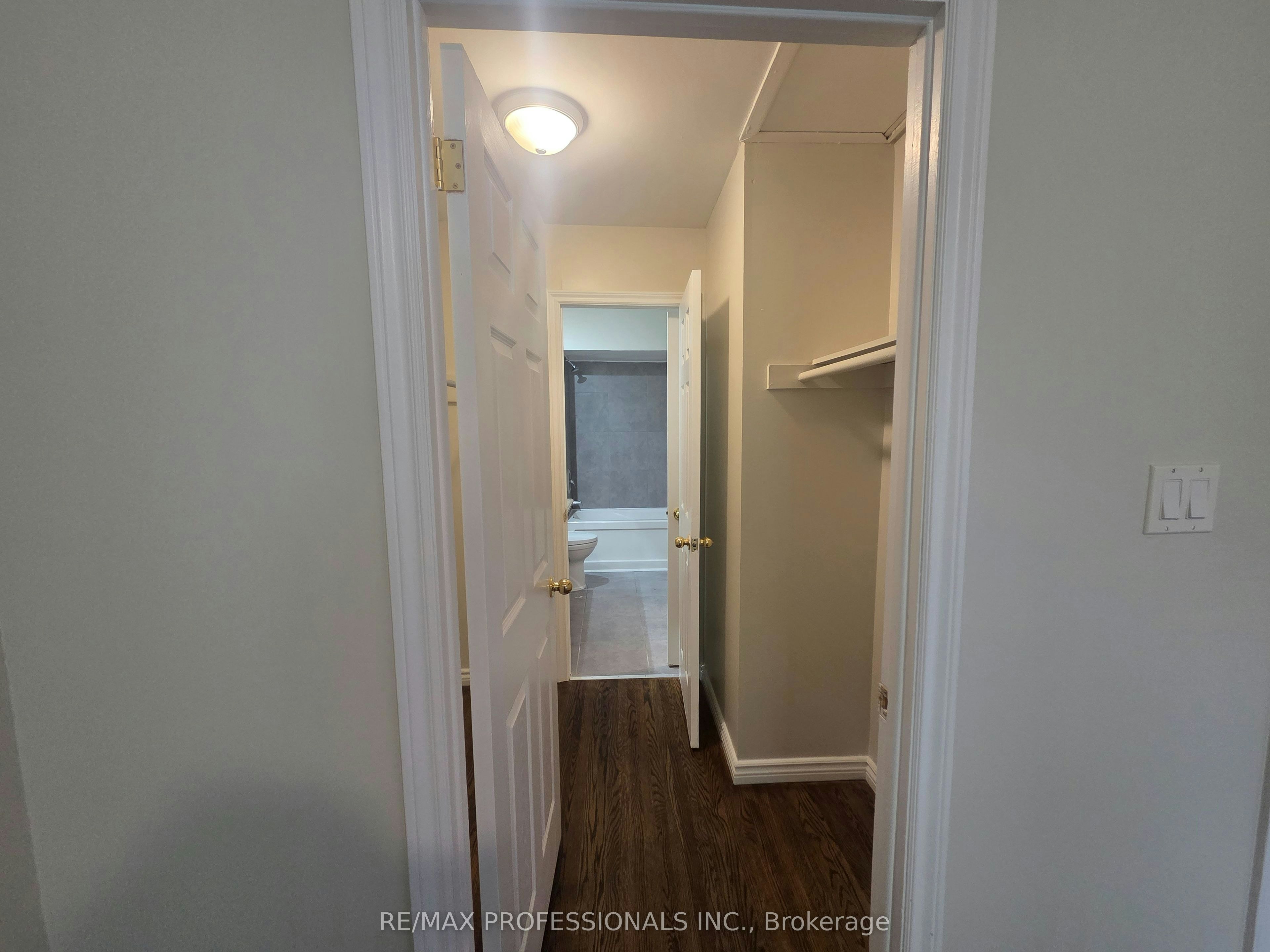 UPPER-881 Lawrence Road, Hamilton, ON, L8K 2A4 - 18