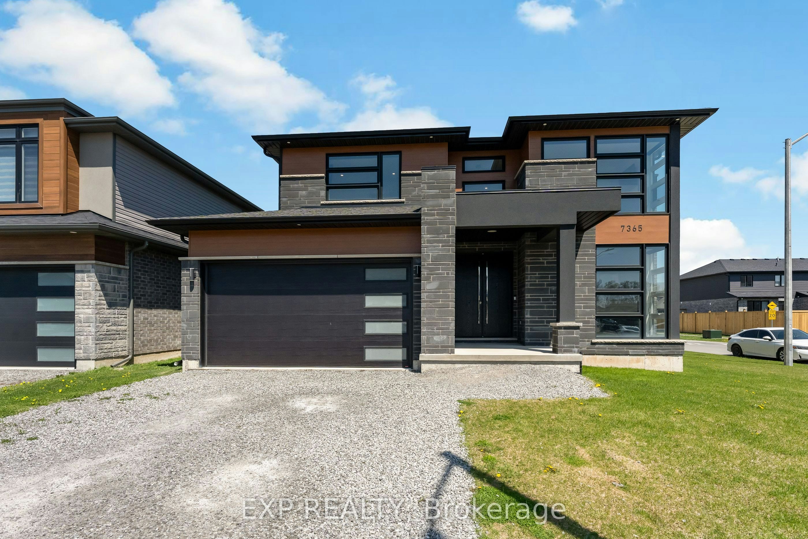 7365 Jonathan Drive, Niagara Falls, ON, L2H 3T3