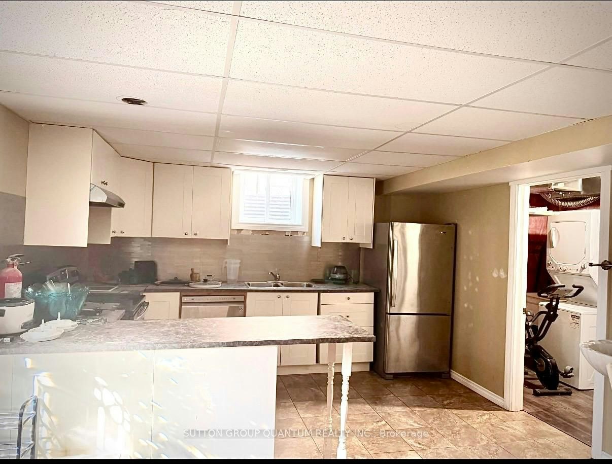 Basement-85 Roselawn Crescent, Welland, ON, L3C 0C3 - 3