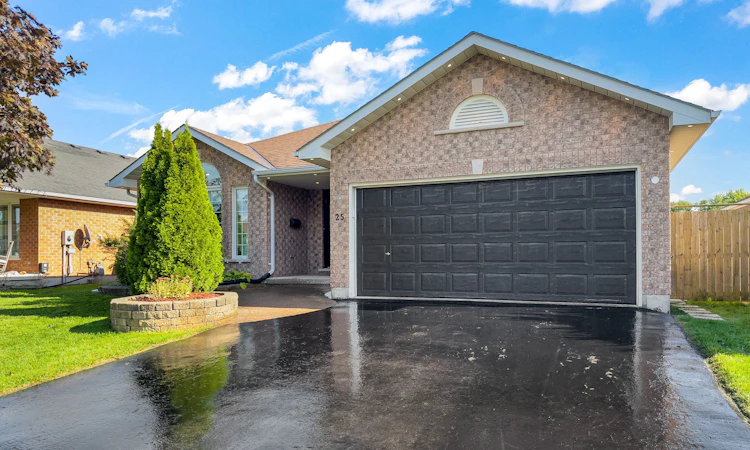 25 Hickory Grove