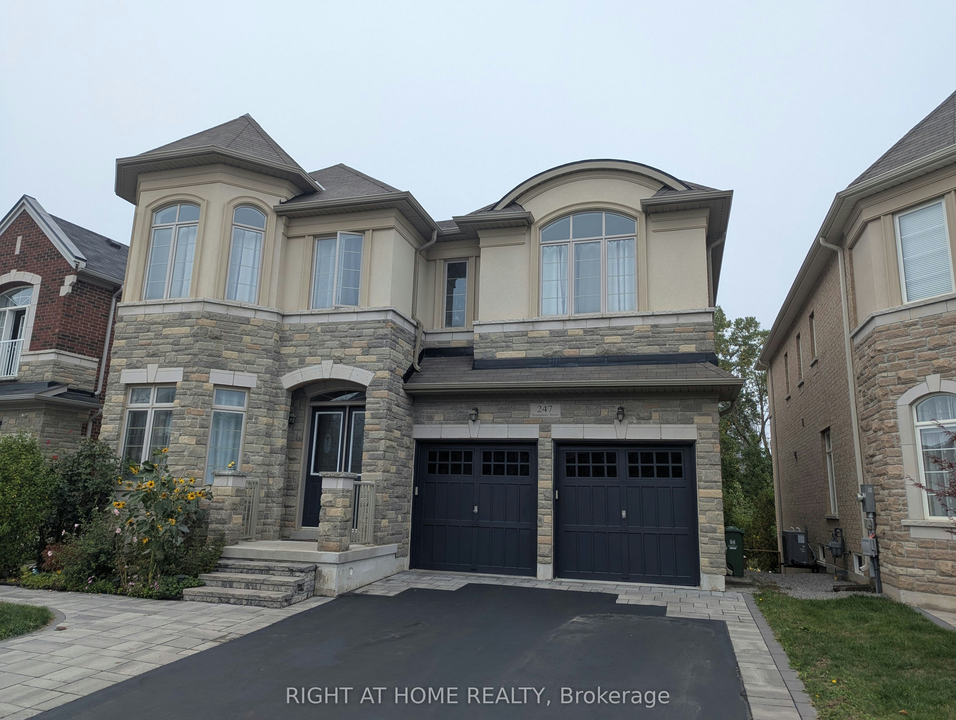 247 Humphrey Street, Hamilton, ON, L8B 1X4
