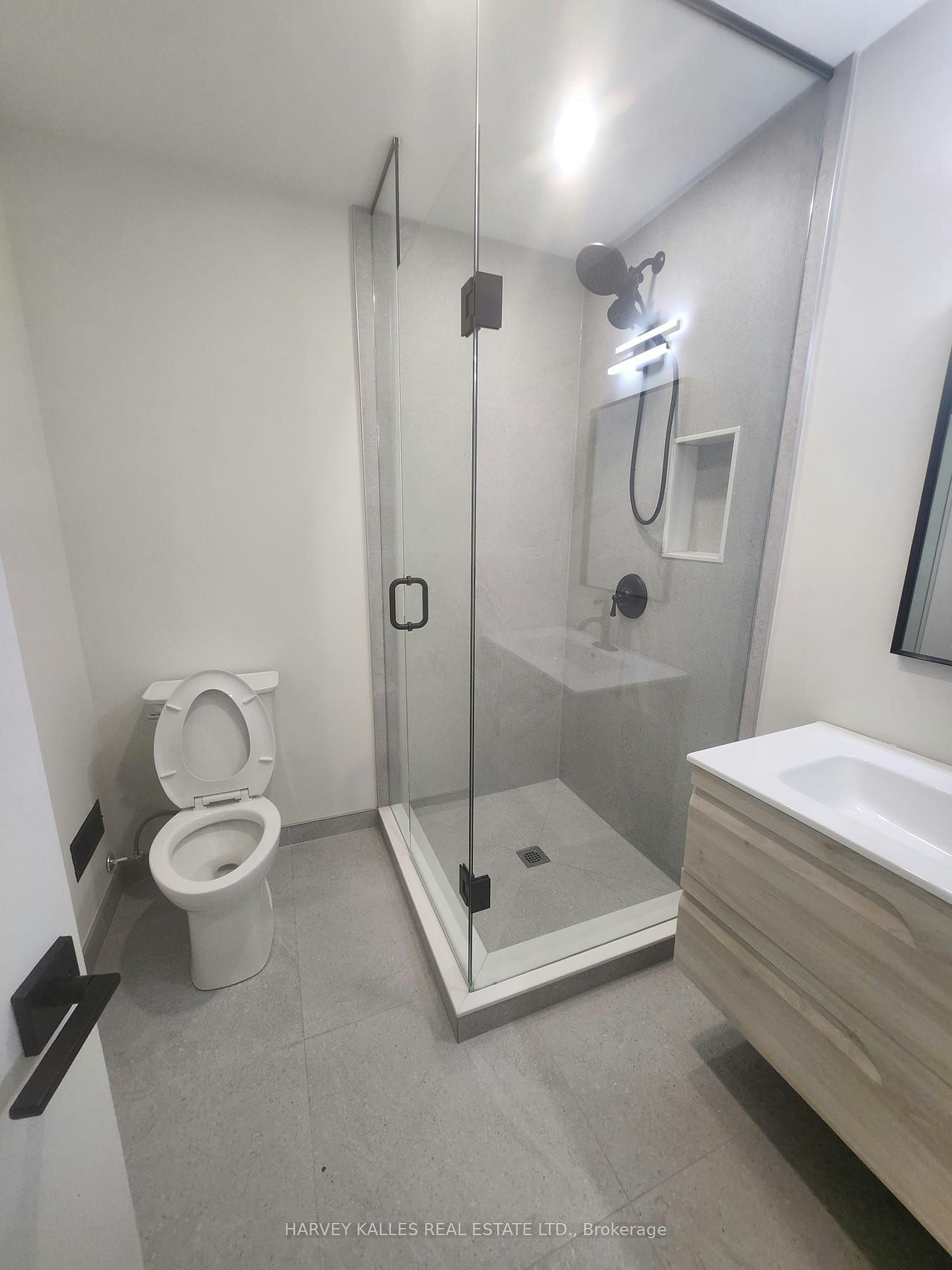 Bsmt C-88 Mcallister Road, Toronto, ON, M3H 2N3 - 7