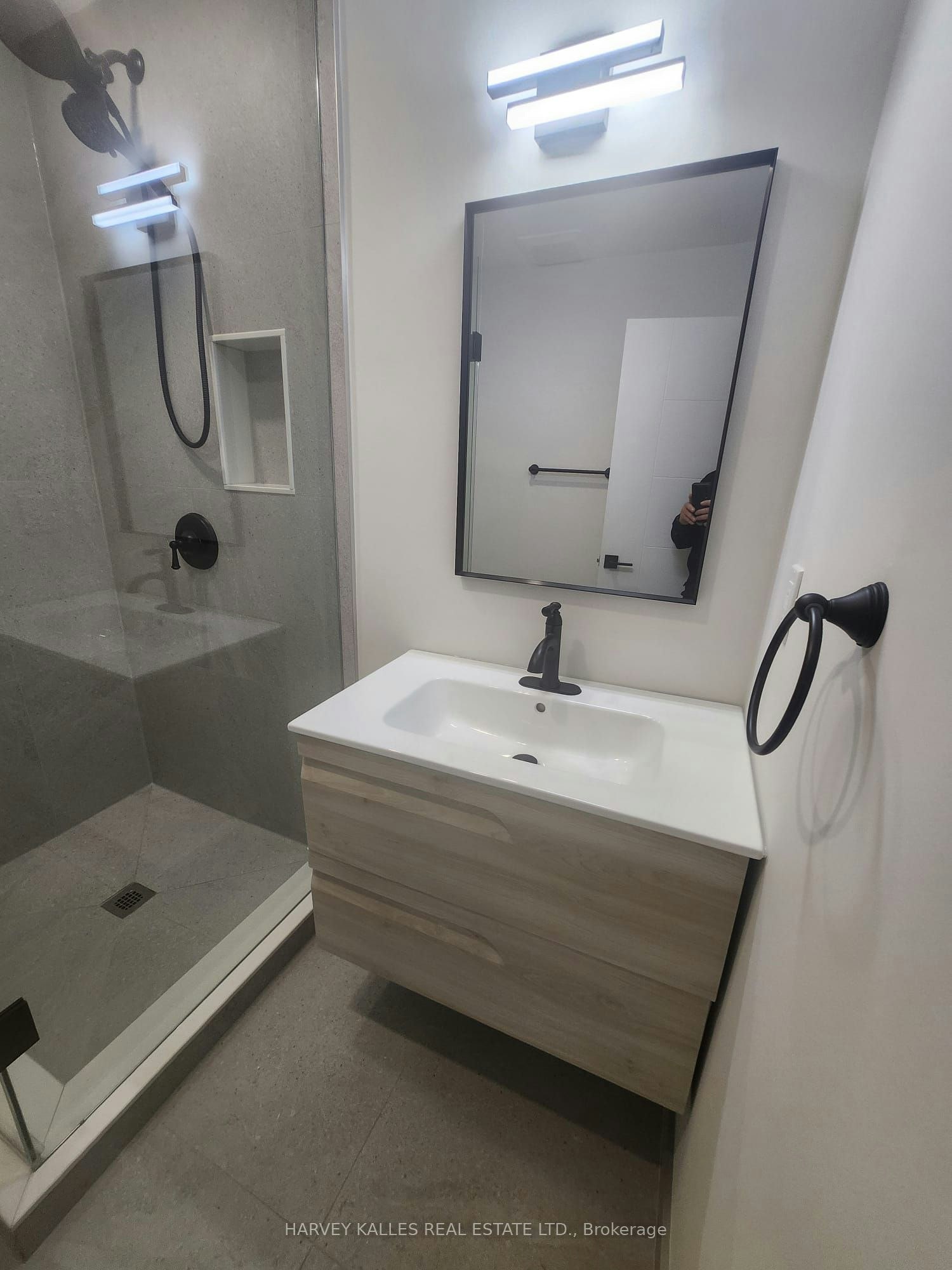 Bsmt C-88 Mcallister Road, Toronto, ON, M3H 2N3 - 6