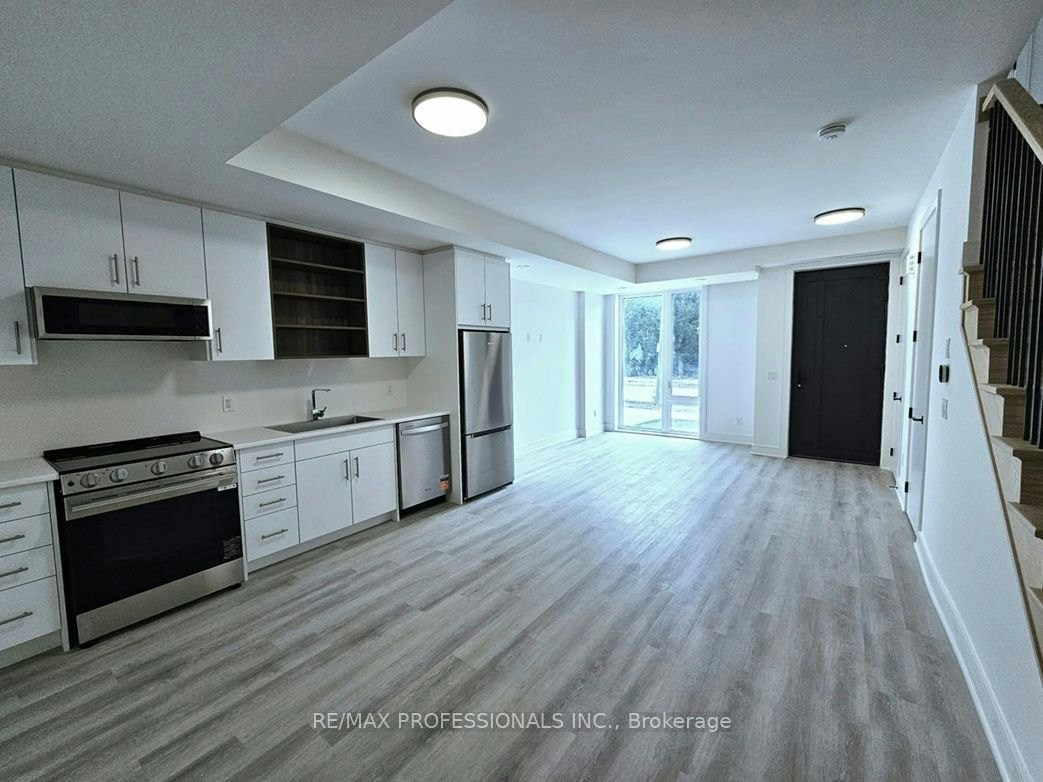 230 Ellis Avenue, St. Catharines, ON, L2P 0H2 - 2