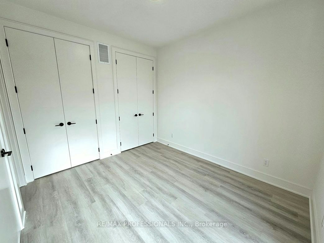 230 Ellis Avenue, St. Catharines, ON, L2P 0H2 - 12