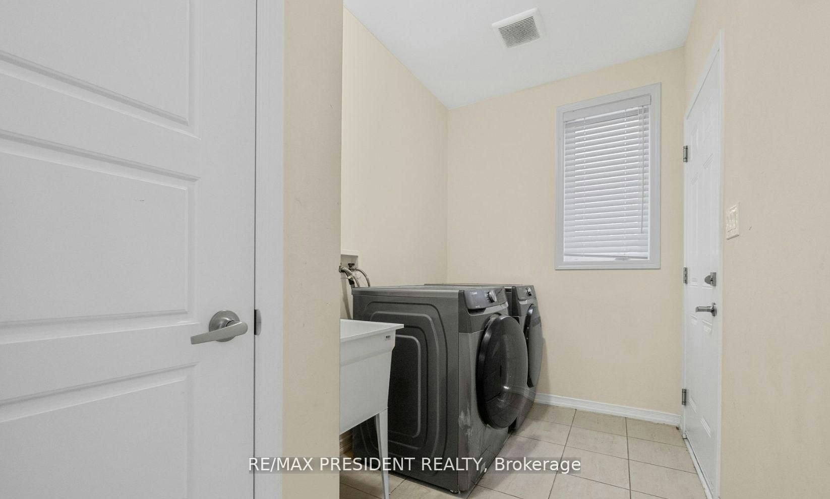 25 Seanesy Drive, Thorold, ON, L3B 0G5 - 23