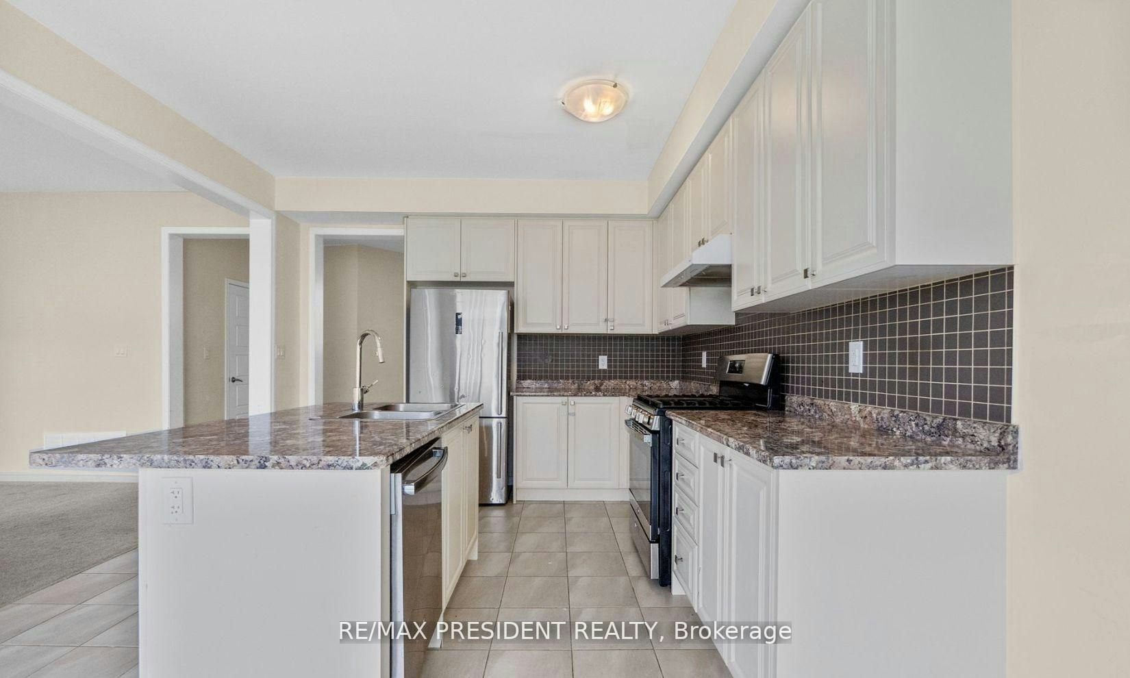 25 Seanesy Drive, Thorold, ON, L3B 0G5 - 7