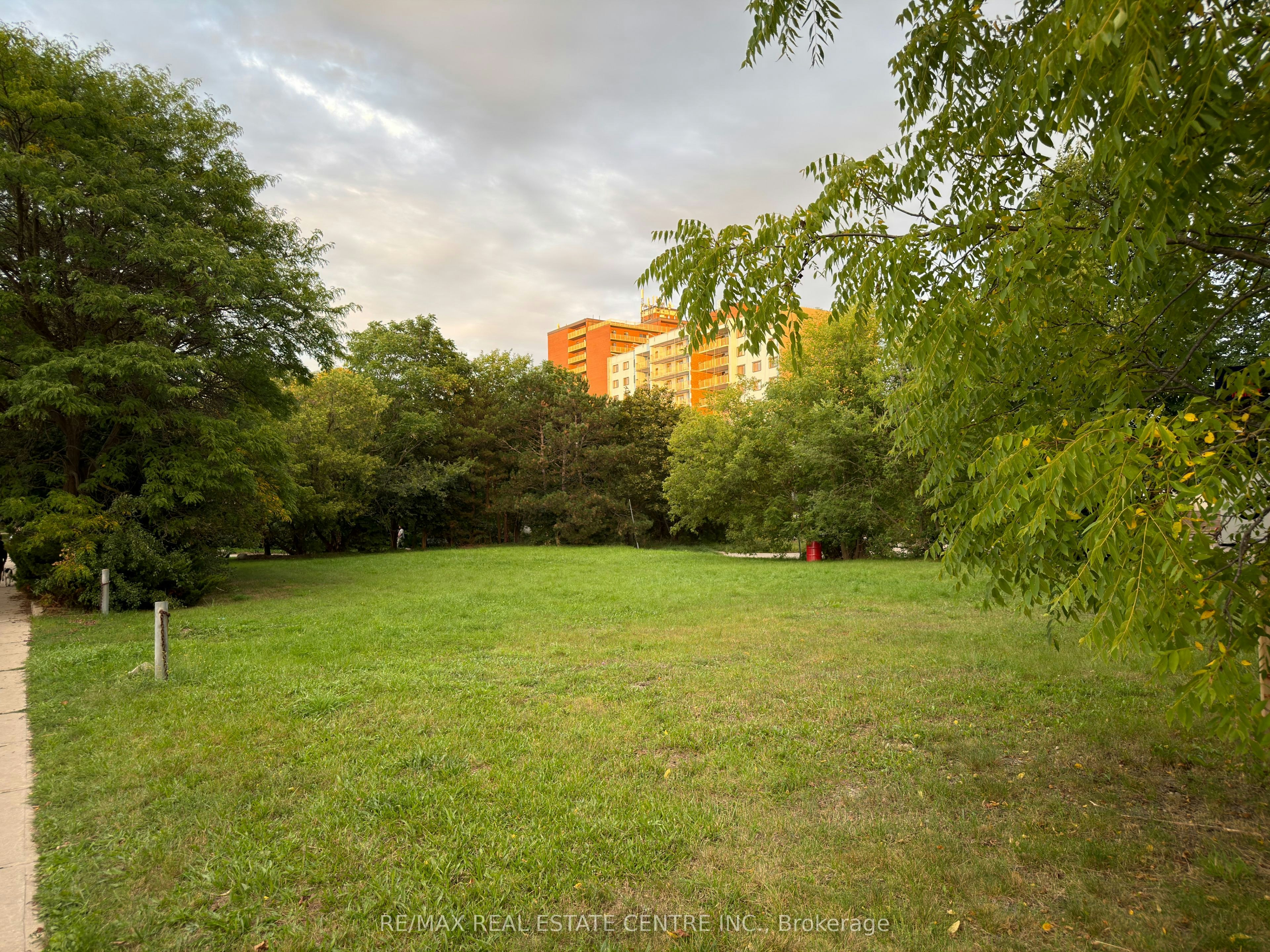 115 Union Boulevard, Kitchener, ON, N2M 2S1 - 3