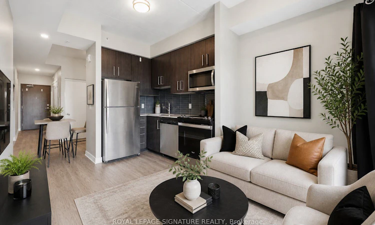 1103-15 Queen Street S