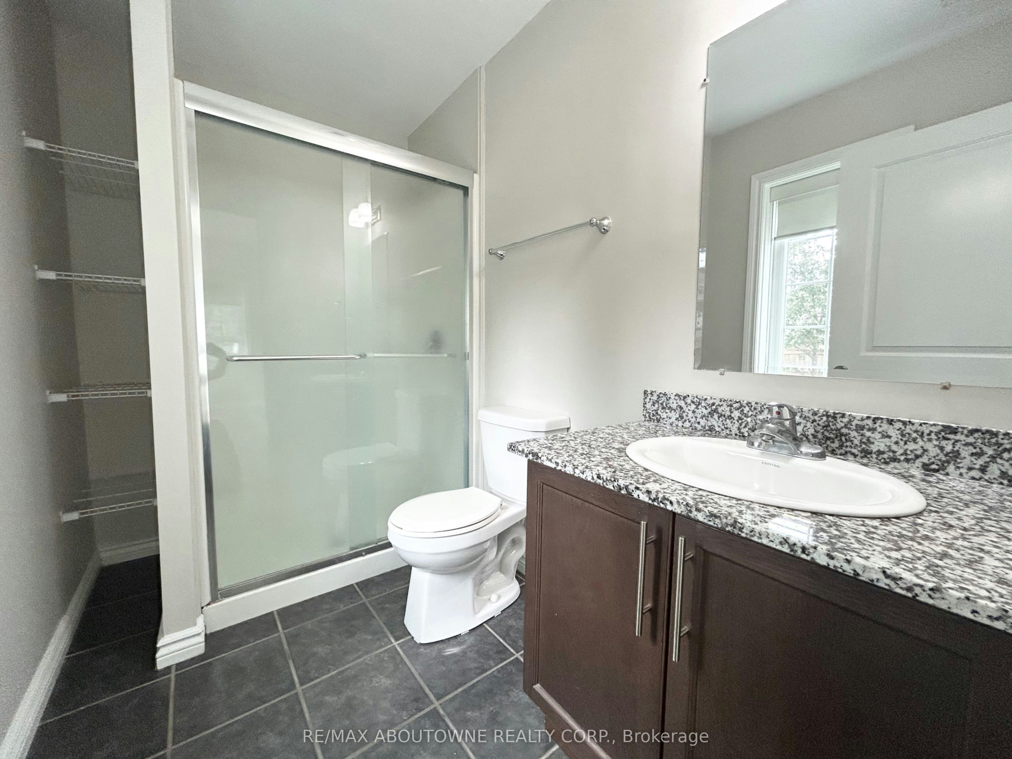 102-5 Rittenhouse Road, Kitchener, ON, N2E 2M8 - 9