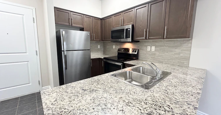 102-5 Rittenhouse Road, Kitchener, ON, N2E 2M8 - 4