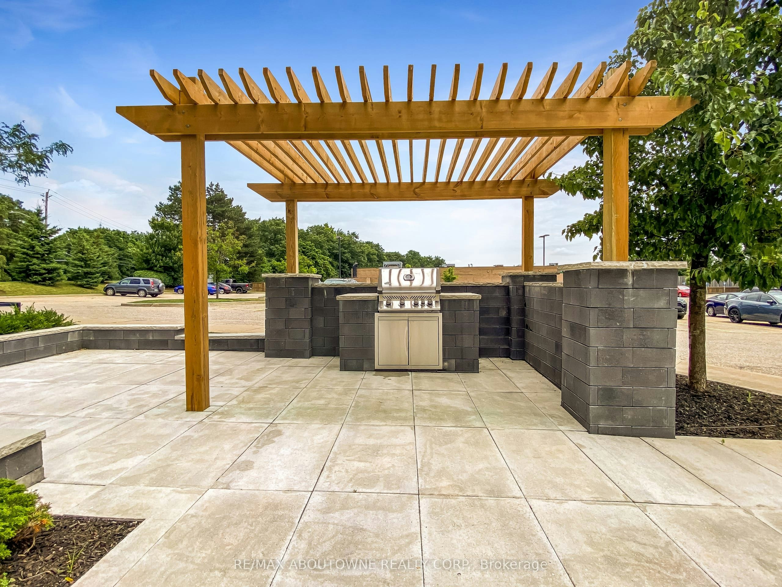 102-5 Rittenhouse Road, Kitchener, ON, N2E 2M8 - 17