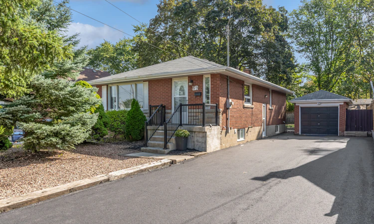 67 Wardrope Avenue