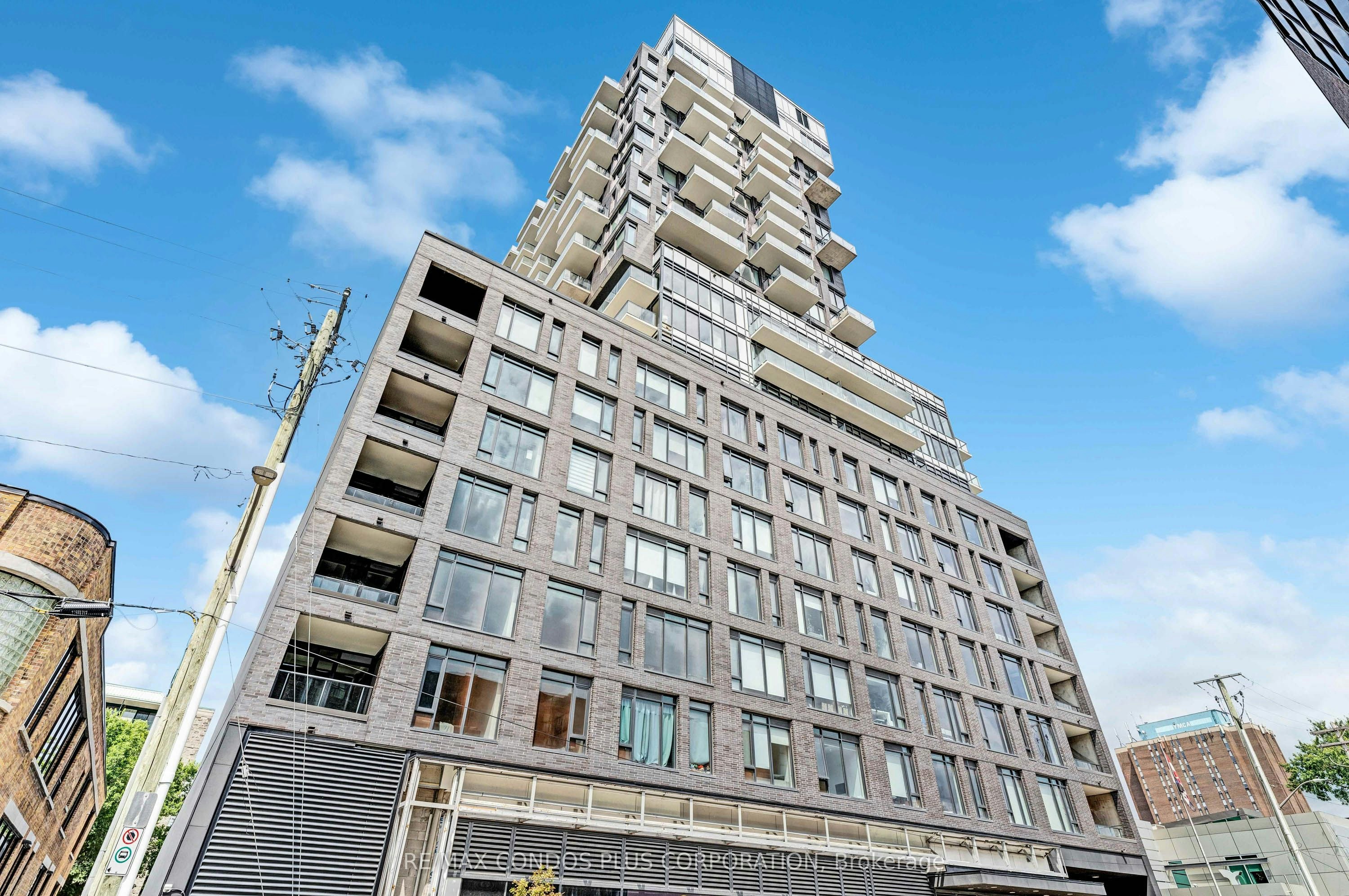 805-203 Catherine Street W, Ottawa, ON, K2P 1C3
