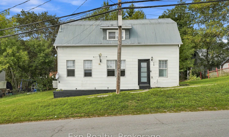 15 Madoc Street